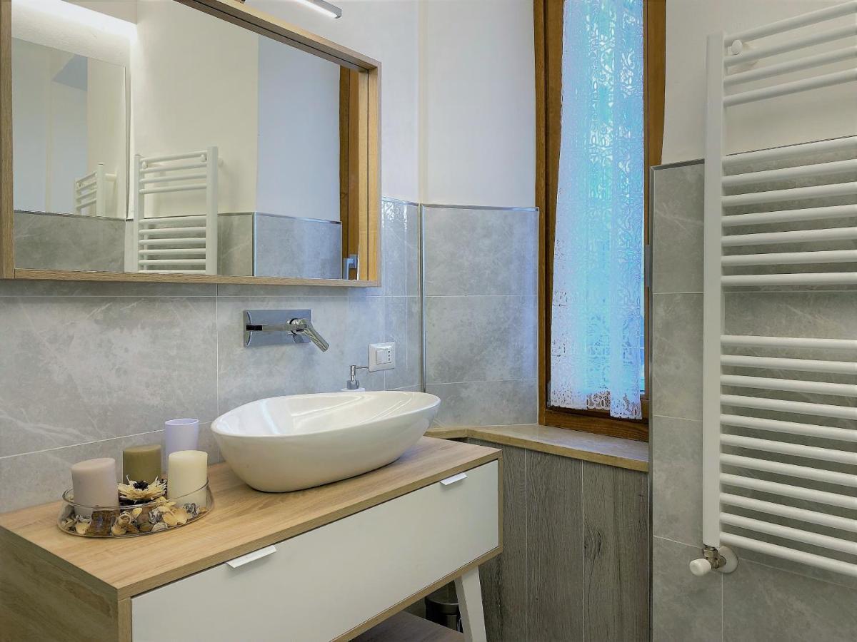 Casa Stella- A Due Passi Dal Corso Di Siena Lägenhet Exteriör bild